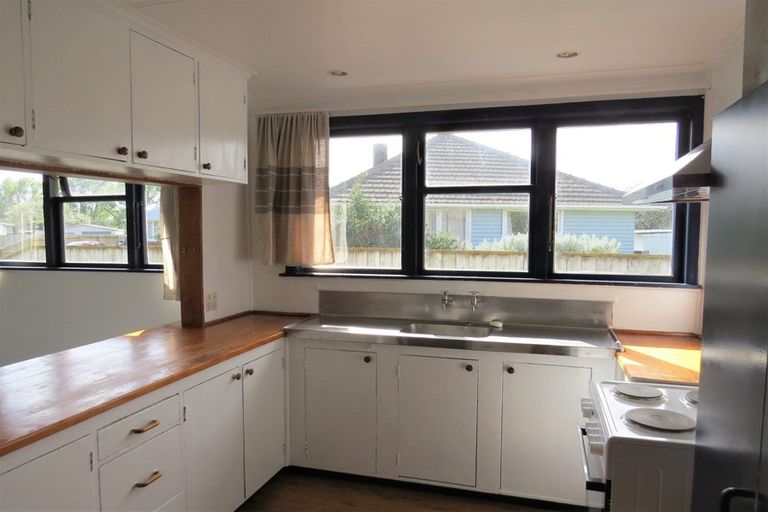 Photo of property in 8 Ayr Place, Hokowhitu, Palmerston North, 4410