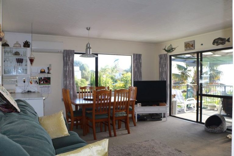 Photo of property in 54 Stratford Drive, Cable Bay, 0420