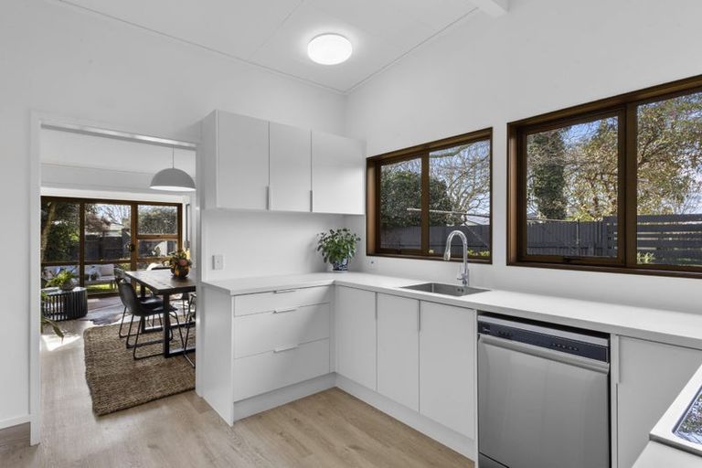 Photo of property in 3/2a Julian Place, Westown, New Plymouth, 4310