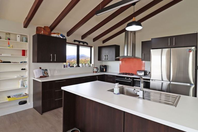 Photo of property in 15a Oakleigh Crescent, Oamaru North, Oamaru, 9400