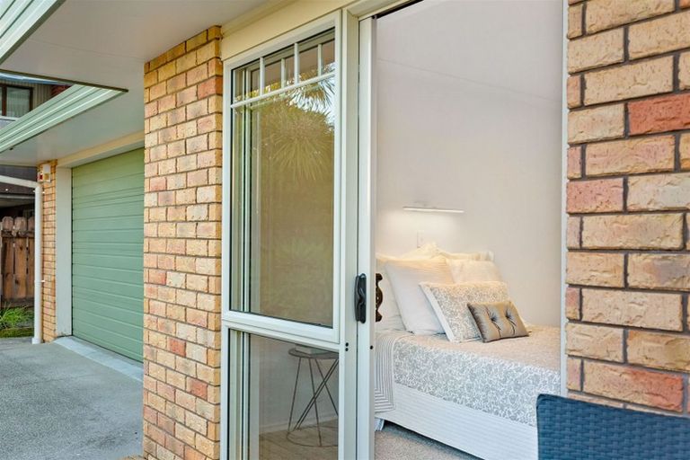 Photo of property in 34 Taioma Crescent, Te Atatu Peninsula, Auckland, 0610