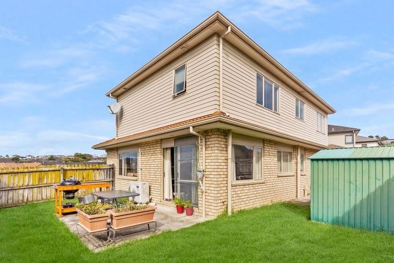 Photo of property in 12 Orbit Place, Flat Bush, Auckland, 2019