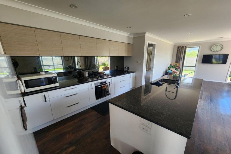 Photo of property in 14 Filmer Crescent, Wallaceville, Upper Hutt, 5018