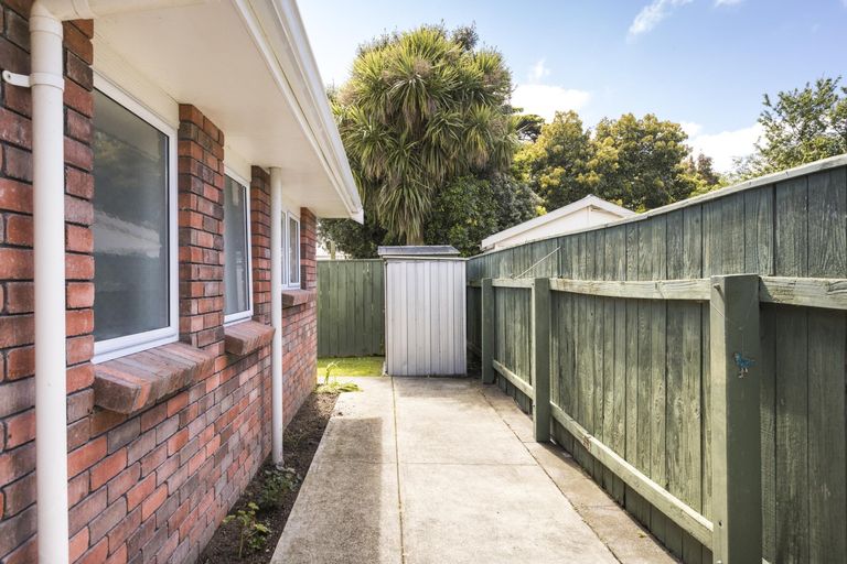 Photo of property in 71 Bryant Street, Takaro, Palmerston North, 4412