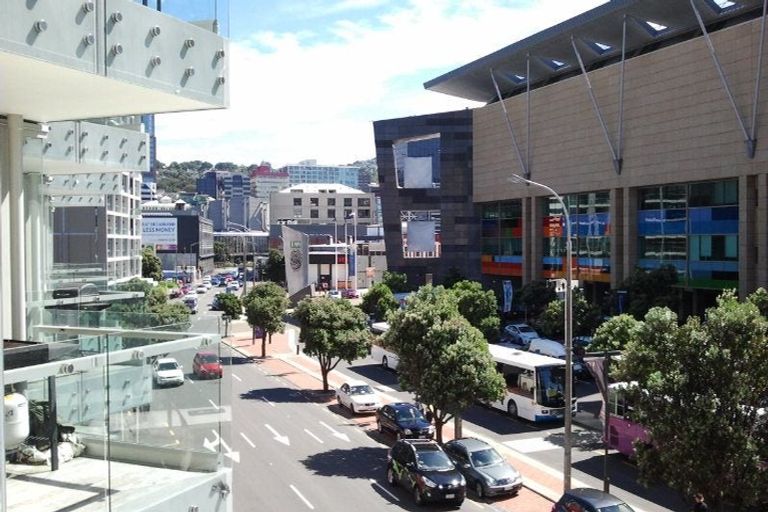 Photo of property in Piermont Apartments, 4i/82 Cable Street, Te Aro, Wellington, 6011