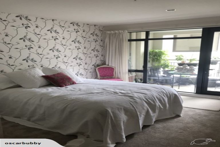 Photo of property in Kate Sheppard Apartments, 42 Molesworth Street, Thorndon, Wellington, 6011