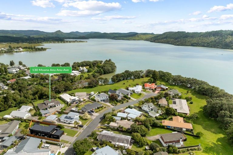 Photo of property in 130 Moana Anu Anu Avenue, Whangamata, 3620