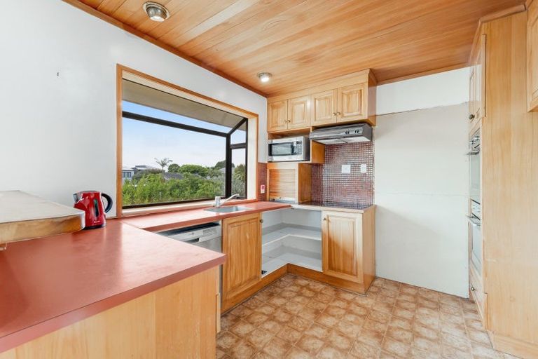 Photo of property in 9 Kurnell Drive, Botany Downs, Auckland, 2010