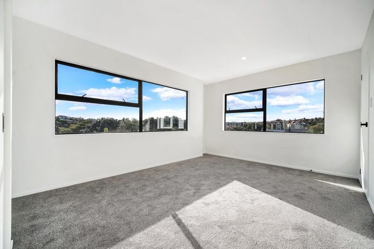 Photo of property in 4 Pleasant Way, Matakatia, Whangaparaoa, 0930