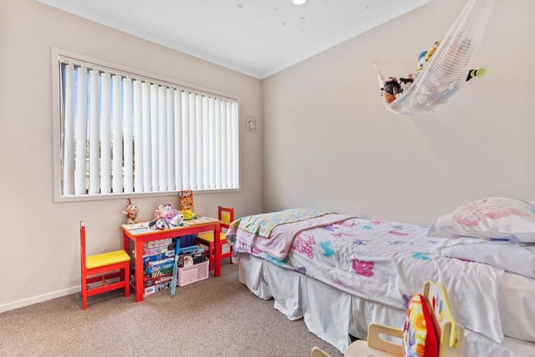 Photo of property in 64 Martyn Street, Waiuku, 2123