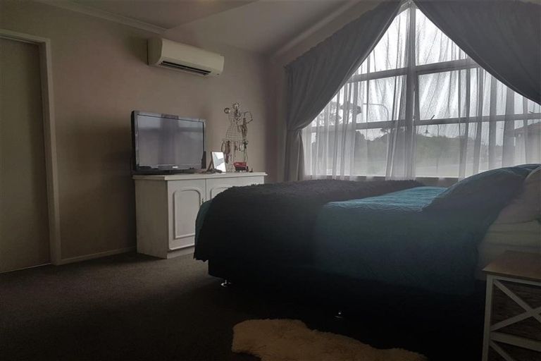 Photo of property in 33 Savona Drive, Flat Bush, Auckland, 2016
