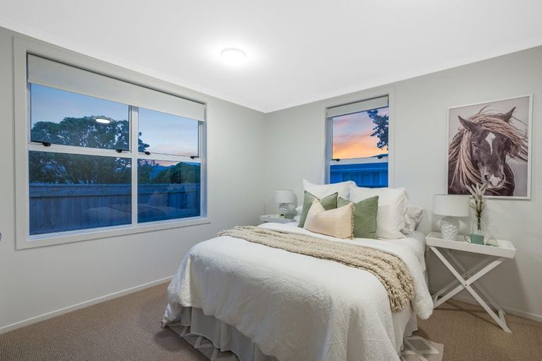 Photo of property in 39 Whanga Crescent, Titahi Bay, Porirua, 5022