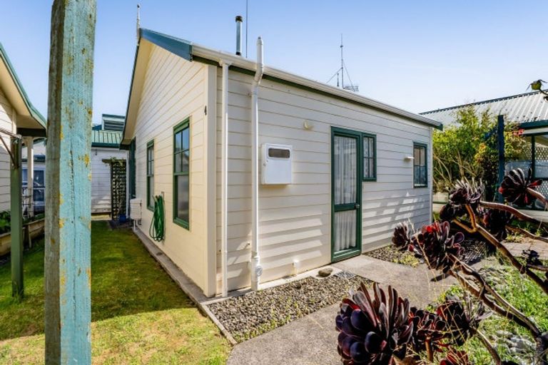 Photo of property in 4/70-76 Whiteley Street, Moturoa, New Plymouth, 4310
