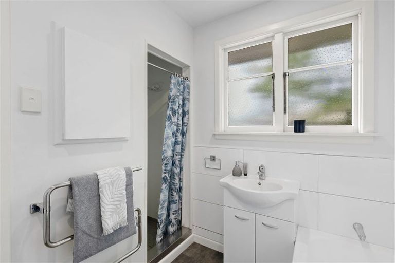 Photo of property in 13 Yeovil Place, St Albans, Christchurch, 8052