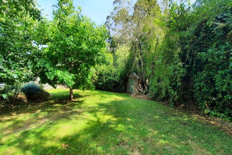 Photo of property in 746 Clutha River Road, Rongahere, Balclutha, 9274