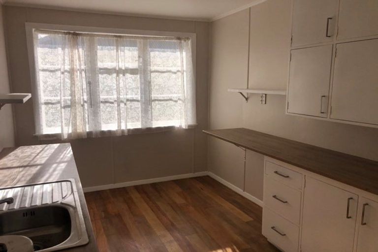 Photo of property in 380 George Street, Stokes Valley, Lower Hutt, 5019