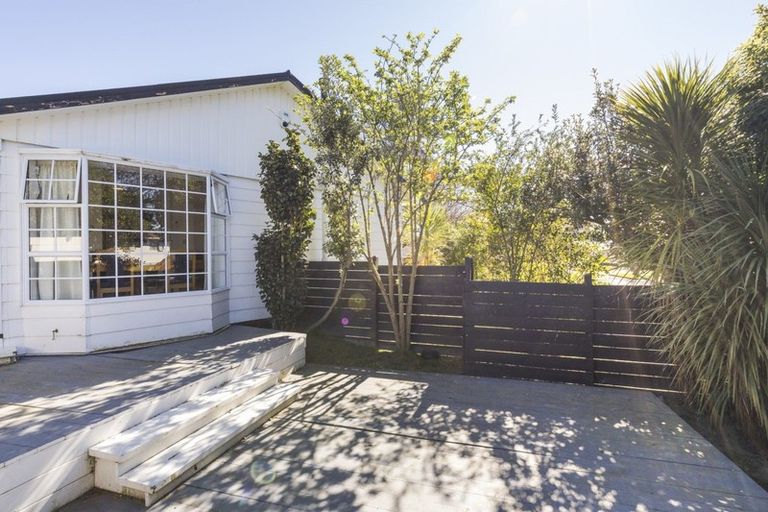 Photo of property in 94 Stillwater Place, Westbrook, Palmerston North, 4412