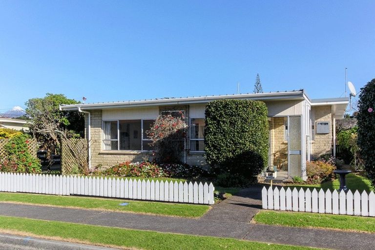Photo of property in 3a Naumai Place, Spotswood, New Plymouth, 4310