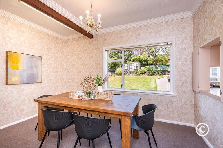 Photo of property in 45 Raroa Terrace, Tawa, Wellington, 5028