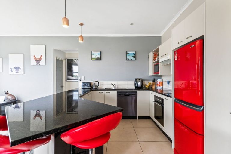 Photo of property in 22 Kokako Rise, Papakura, 2110