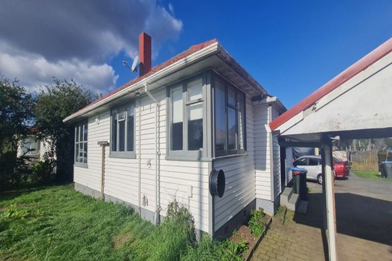 Photo of property in 43 Miranda Street, Avondale, Auckland, 0600