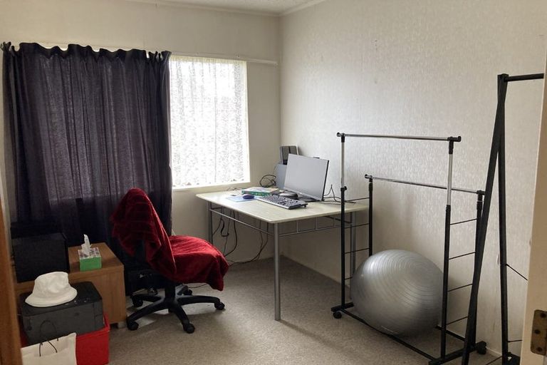 Photo of property in 1/77 Aberfeldy Avenue, Highland Park, Auckland, 2010