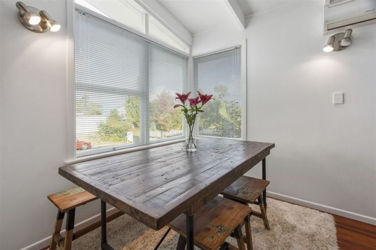 Photo of property in 3 Crompton Road, Massey, Auckland, 0614