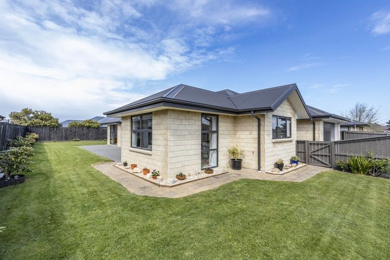 Photo of property in 32 Kotare Avenue, Rangiora, 7400