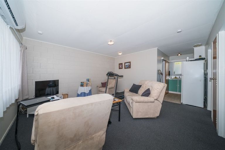Photo of property in 3/8 Dahlia Street, Palmerston North, 4410