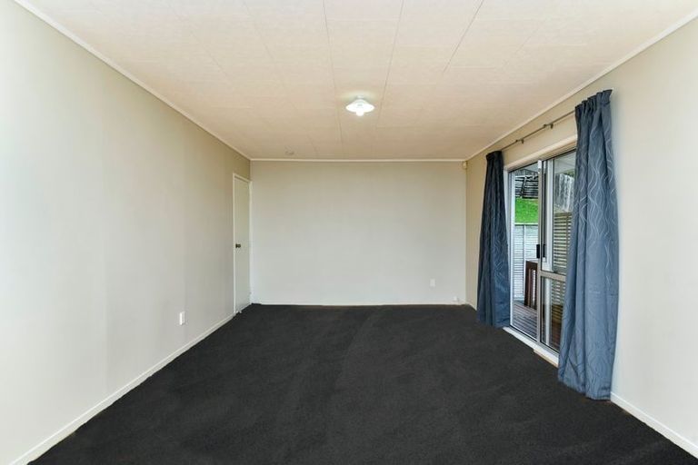 Photo of property in 5 Malibu Grove, Bayview, Auckland, 0629