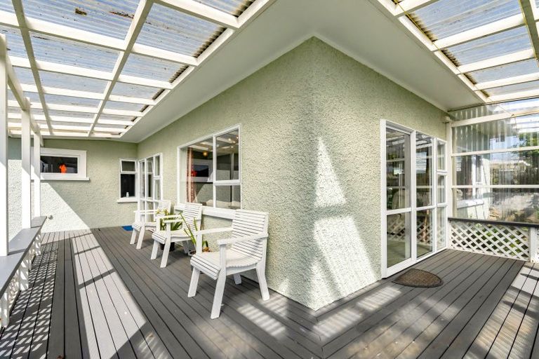 Photo of property in 17 Albion Street, Hawera, 4610