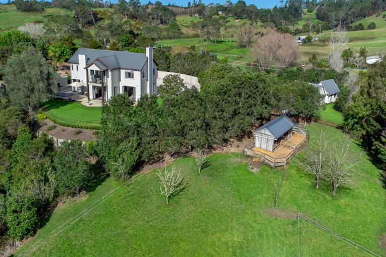 Photo of property in 388 Pine Valley Road, Dairy Flat, Silverdale, 0992