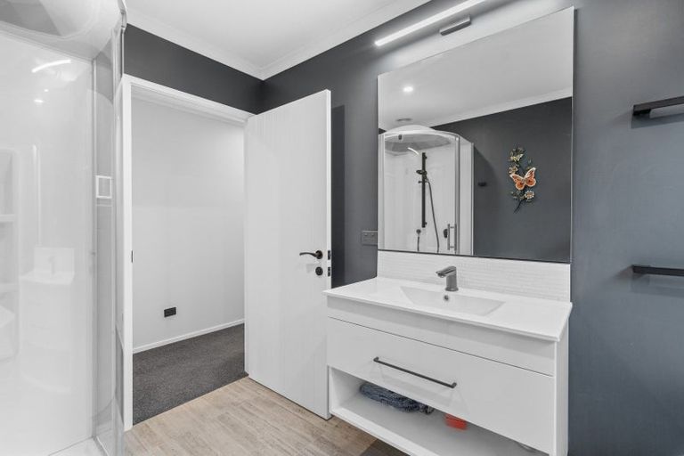 Photo of property in 21 Tuscan Lane, Martinborough, 5711