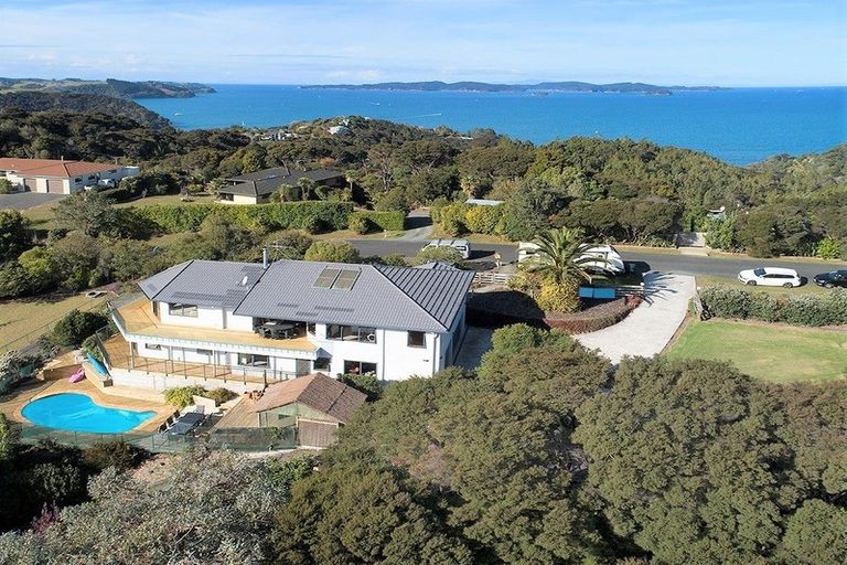 Photo of property in 2 Kauri Drive, Sandspit, Warkworth, 0982