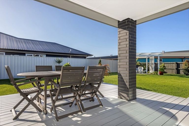 Photo of property in 3 Fortis Place, Riverdale, Gisborne, 4010