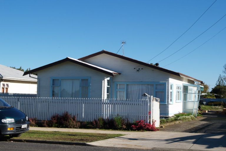 Photo of property in 3 Allen Street, Mangere East, Auckland, 2024