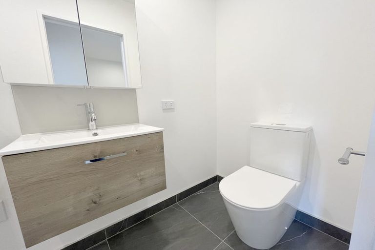 Photo of property in 6/327 Glengarry Road, Glen Eden, Auckland, 0602