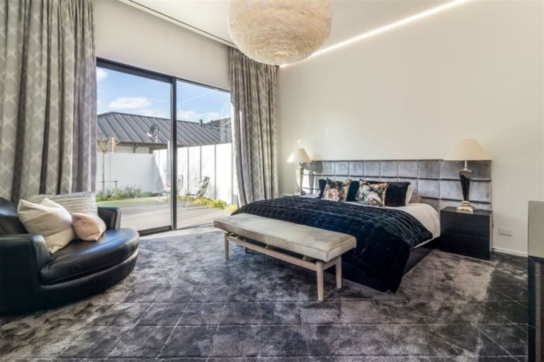 Photo of property in 31 Waiwetu Street, Fendalton, Christchurch, 8052