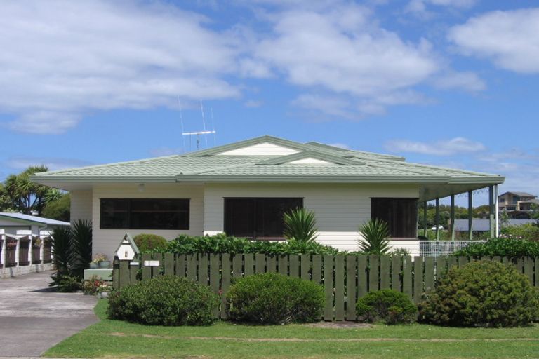 Photo of property in 1 Didsbury Drive, Waihi Beach, 3611