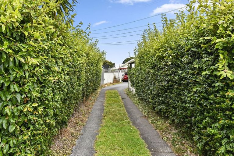 Photo of property in 2/33 Aeronautic Road, Takanini, 2112