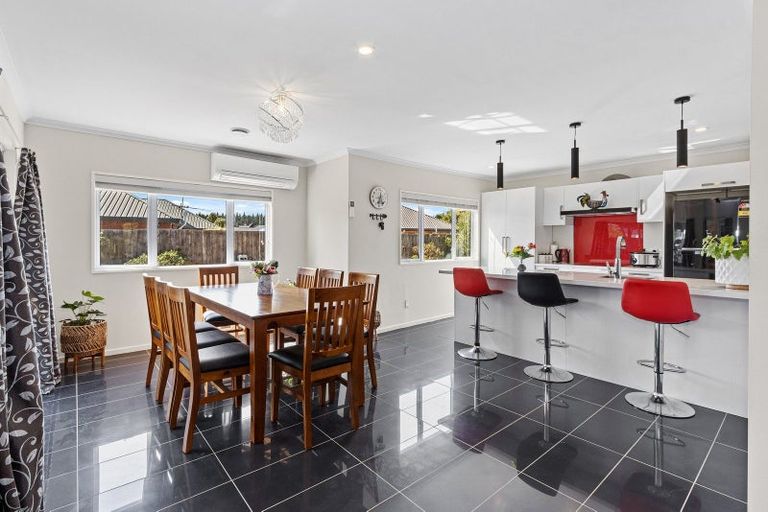 Photo of property in 57 Broadhaven Avenue, Parklands, Christchurch, 8083