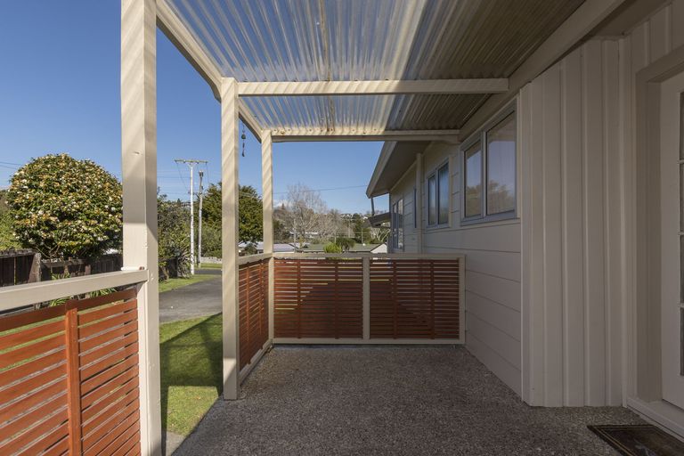 Photo of property in 61 Sherwood Street, Bellevue, Tauranga, 3110