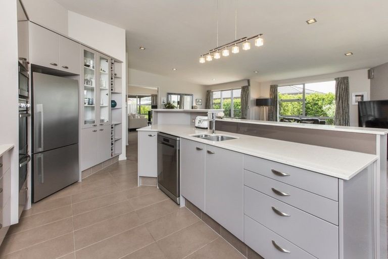 Photo of property in 48 Merlot Drive, Greenmeadows, Napier, 4112