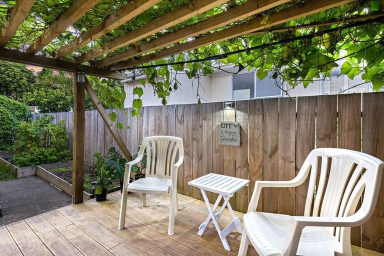 Photo of property in 1/185 Swanson Road, Henderson, Auckland, 0610