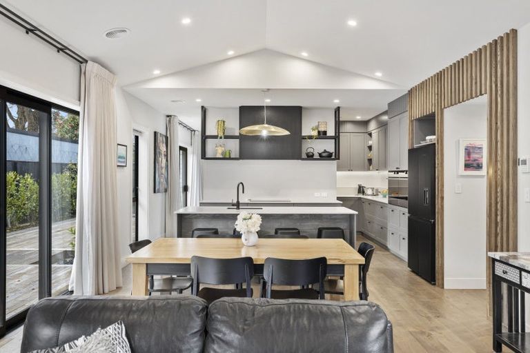 Photo of property in 41a Te Awe Awe Street, Hokowhitu, Palmerston North, 4410