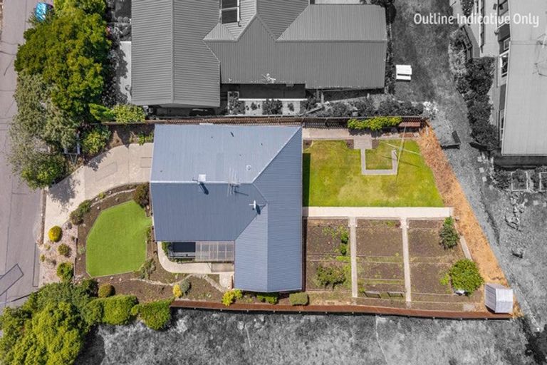 Photo of property in 1 Roseneath Place, Cashmere, Christchurch, 8022