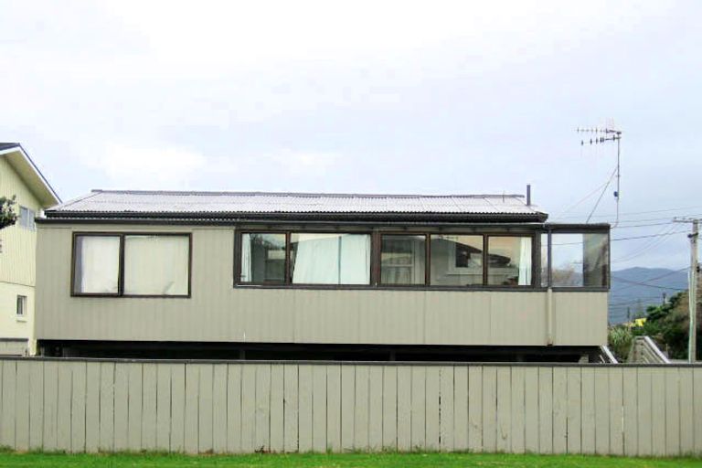 Photo of property in 160 Manly Street, Paraparaumu Beach, Paraparaumu, 5032