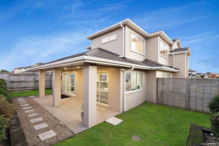 Photo of property in 99 Bayvista Drive, Karaka, Papakura, 2113