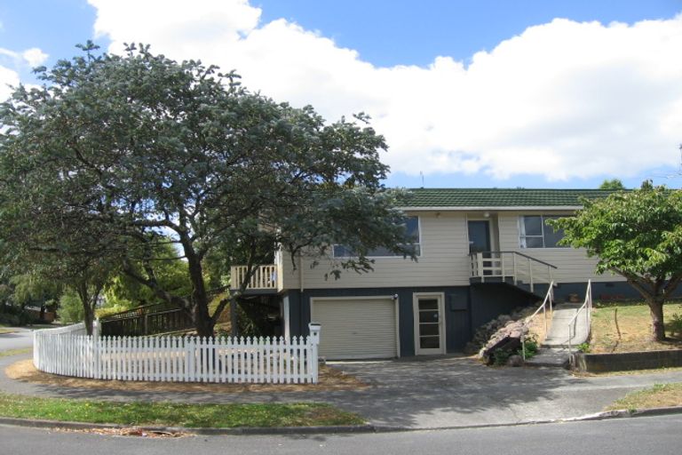 Photo of property in 1 Kansas Grove, Totara Park, Upper Hutt, 5018