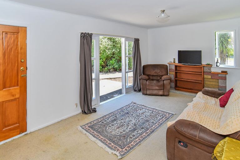 Photo of property in 16 Orchard Rise, Rosehill, Papakura, 2113